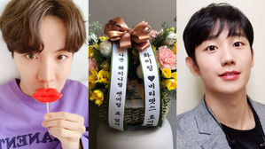 [SBS Star] BTS J-HOPE Shows Support to Jung Hae In with a Surprise Gift