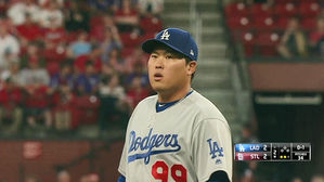 류현진, 또 사타구니 부상 악재&hellip;2회 말 '조기 교체'