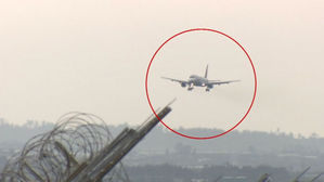 [영상] 태풍급 돌풍에 그만…하늘에 뜬 비행기 '휘청'