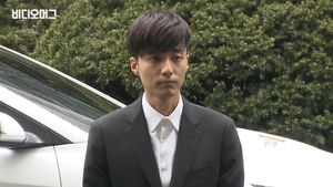 [현장영상] '음란물 유포' 로이킴, 경찰 출석 "진심으로 죄송하다"