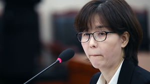 이미선 '35억 주식' 논란 해명&hellip;"대단히 송구&hellip;모두 남편이 했다"