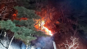 강원도 양구군 야산 화재(사진=강원도소방본부 제공/연합뉴스)
