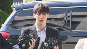 [SBS Star] VIDEO: Park Yu Chun Attends Police Questioning