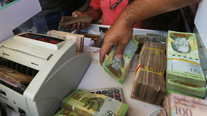 베네수엘라, 5년째 경제 고통지수 1위…인플레이션 800만% 영향