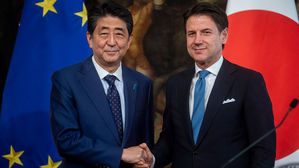 아베-이탈리아 총리 "북핵&middot;미사일 전면 폐기에 협력"