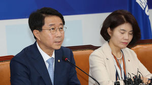 조정식 "한국당, 국회를 난장판으로&hellip;의회 폭거 중단해야"