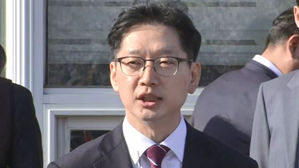 김경수, 보석 후 첫 국회 방문&hellip;이해찬&middot;이인영에 인사