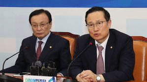 홍영표 "한국당, 이성 잃었다&hellip;불법&middot;폭력 오전 중 고발조치"