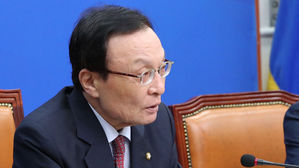 이해찬 "국회 역사상 씻을 수 없는 오점&hellip;절대 못 물러서"