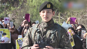 지창욱, 200여 팬들 앞 전역 신고…"좋은 작품으로 인사"