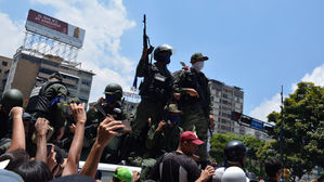 베네수엘라 이틀째 반정부 시위&hellip;과이도, 군부에 '전향' 촉구