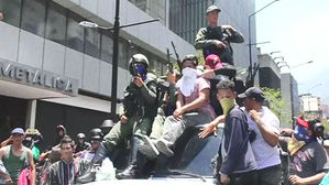 베네수엘라 정권 퇴진 시위 격화&hellip;미국 "군사 개입 가능"