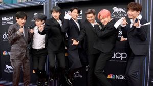 [SBS Star] BTS to Win 'BBMAs' Top Social Artist Award for the 3rd Straight Year!