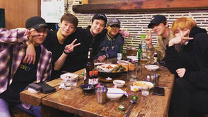 [SBS Star] The Members of EXO Gather Together Ahead of XIUMIN's Military Enlistment