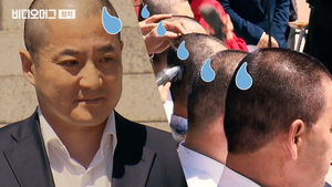 "우리는 여섯 개의 물방울"&hellip;애국가 울려 퍼진 자유한국당 삭발식 현장