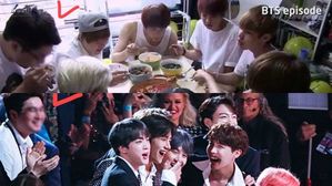 [SBS Star] ARMY Thanks BTS' Manager Who Has Been There for the Boys for More Than 5 Years