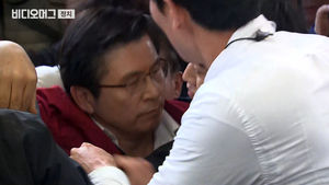 황교안 "밀어주십시오!" 부탁에&hellip;말 그대로 '팍팍 밀어준(?)' 광주 민심