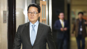 박지원, 日니카이 간사장과 면담&hellip;"8&middot;15 경축사 긍정 평가 짐작"