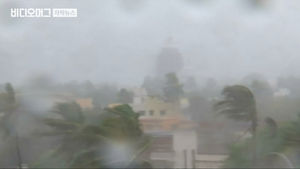 인도 덮친 '초강력 사이클론'&hellip;120만 명 긴급 대피