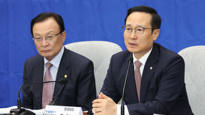 민주당 지도부, 한국당 장외투쟁 일제히 '비난'