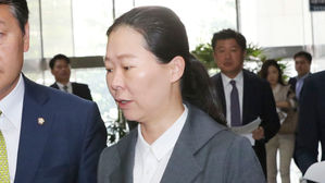 권은희 "조국, 입 다물고 검&middot;경 수사권 국회 논의 지켜봐 달라"
