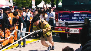 '불법 주차'에 속 타는 소방관&hellip;'냉메밀'처럼 시원하게 괴력 발산!