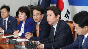 與 "한국당, 그만 떼쓰고 국회 복귀를"&hellip;대야 '강&middot;온' 병행
