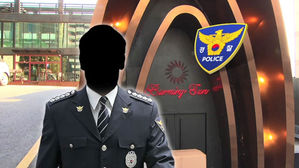 '경찰총장' 윤 모 총경, 소환 전날 靑 선임행정관과 비밀 대화