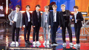 BTS, 뉴욕 센트럴파크서 화려한 무대&hellip;'밤샘 노숙 팬심' 화제