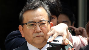 김학의, 내일 구속 후 첫 소환조사&hellip;진술 태도 변화에 주목