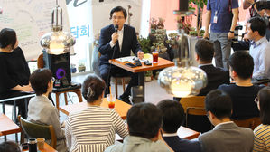 황교안 "개인적으로나 정치적으로나 동성애 반대"