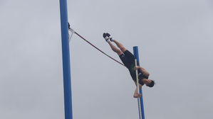 진민섭, 부산국제장대높이뛰기 2위…5ｍ20