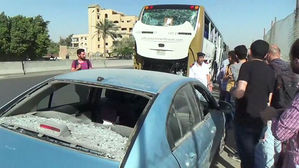 피라미드 근처서 테러 추정 폭발&hellip;관광객 포함 17명 부상