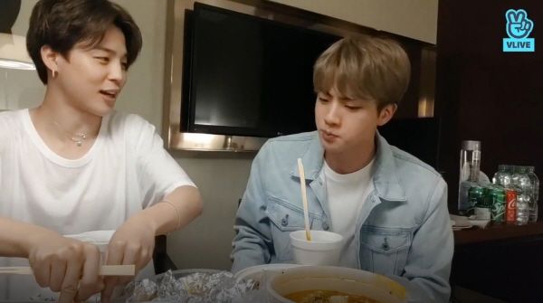 [SBS Star] BTS JIN & JIMIN Shocks ARMY by Demonstrating