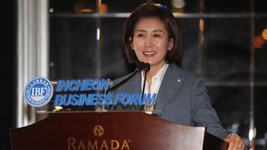 나경원 "대한민국 신독재의 길&hellip;언론도 사실상 장악"