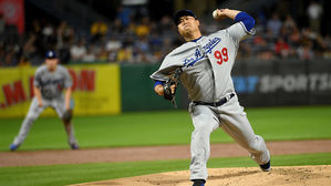 류현진, 6이닝 2실점 7승 수확&hellip;홈런성 2루타로 첫 타점도