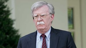 볼턴 "유조선 4척 기뢰 공격&hellip;배후는 이란이 거의 확실"