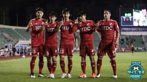 '김진규 결승골' 부산, 전남 꺾고 선두 탈환