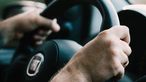 구멍 숭숭 뚫린 외국인 운전면허 교체발급 제도