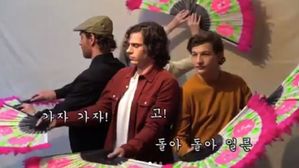 [스브스타] 엑스맨 배우들이 한국 팬들을 위해 펼친 'K-부채춤' 퍼포먼스