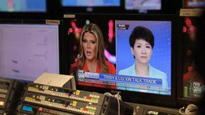 미&middot;중 여성 앵커들, 무역 전쟁 설전&hellip;지재권&middot;경제체제 놓고 토론