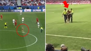 [스브스타] 챔스 결승서 수영복 차림으로 경기장 난입한 여성의 정체