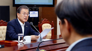 文 대통령 "경제 걱정할수록 빨리 국회 열어야…추경 심사 당부"