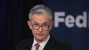 파월 "무역·성장 역류가 경제 압박"…금리인하 시사