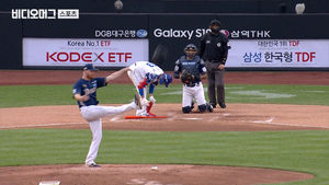 자기 화(火)를 못이겨 글러브 걷어찬 NC 투수 버틀러