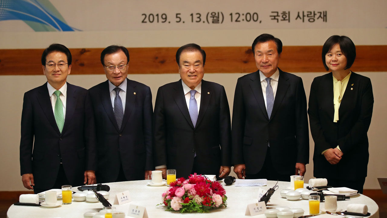 문 의장·여야 4당 대표, 초월회 회동…국회 정상화 논의