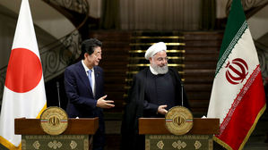 아베, 이란서 '중동 긴장 완화' 조력자 자임&hellip;이란은 美 비판