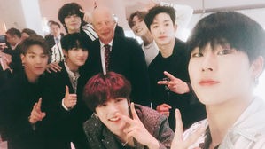 [SBS Star] MONSTA X Snaps a Photo with King of Norway & Also Meets Korean President&middot;First Lady