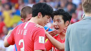 [Pick] 골대 맞은 이재익의 헤딩 슛&hellip;외신들도 "아까웠다"