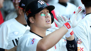 SK 최정, 6월 MVP 수상&hellip;데뷔 후 첫 월간 MVP